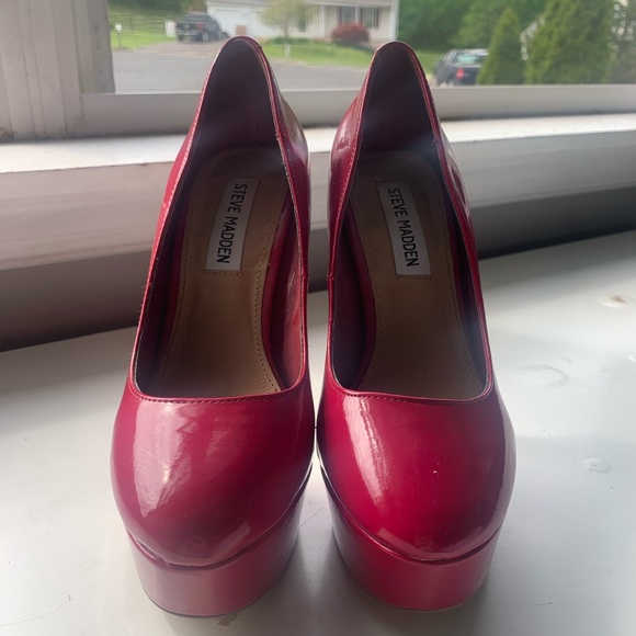 Heels - Picture 2 of 3